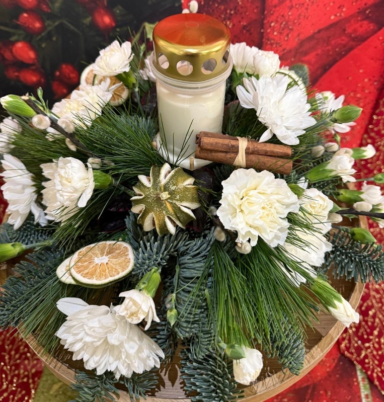 Festive Remembrance Grave Wreath