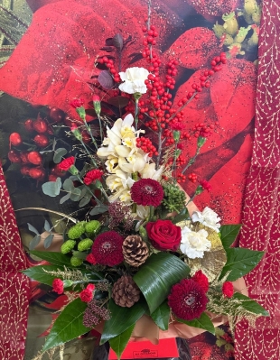 Christmas Glow Table Arrangement