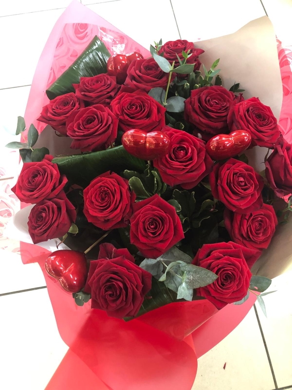 Classic Red Rose Hand Tied