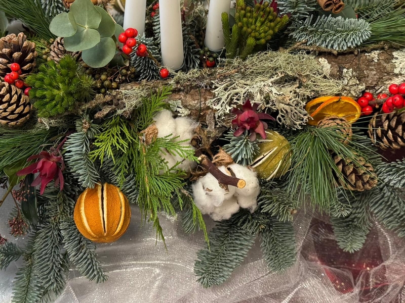 Triple Candle Christmas Centrepiece