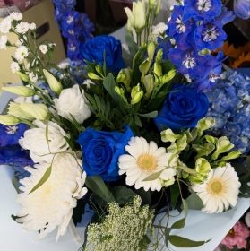 Lovely Laois Rose Katelyn Hand Tied Bouquet