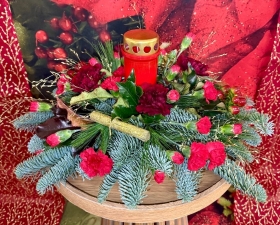 Festive Remembrance Grave Wreath