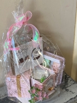 Tipperary Hand Cream, Jardin Candle and Chocolates Giftset